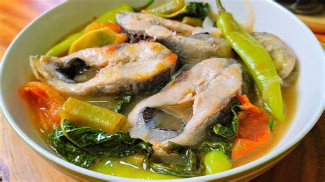  Sinigang na Isda: Ein unwiderstehlich säuerliches und herzhaft würziges Fischgericht aus Xiamen!